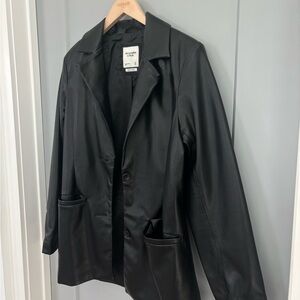 Abercrombie & Fitch Vegan Leather Oversized Blazer